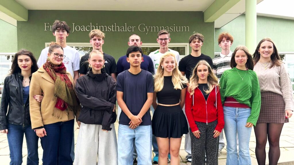 Schüler:innen der 12. Klasse des Jahres 2026/27 am Freien Joachimsthaler Gymnasiums.